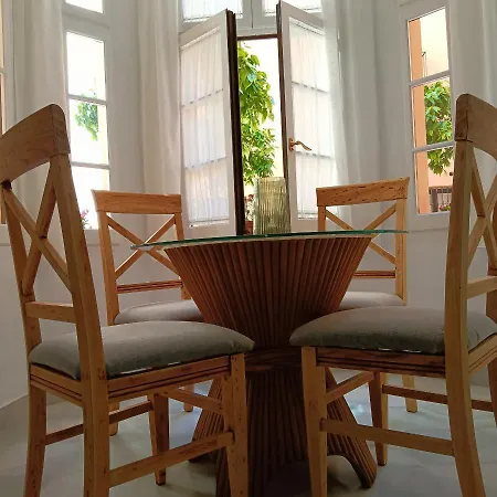 Jerez Palace House جيريز